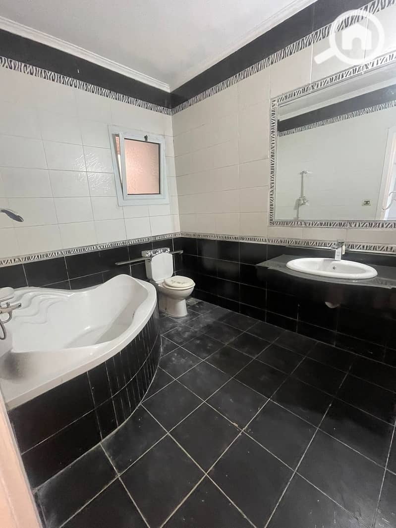 3 396f2774-12ef-4a8b-a9f4-9bd5ac656af6. jpg