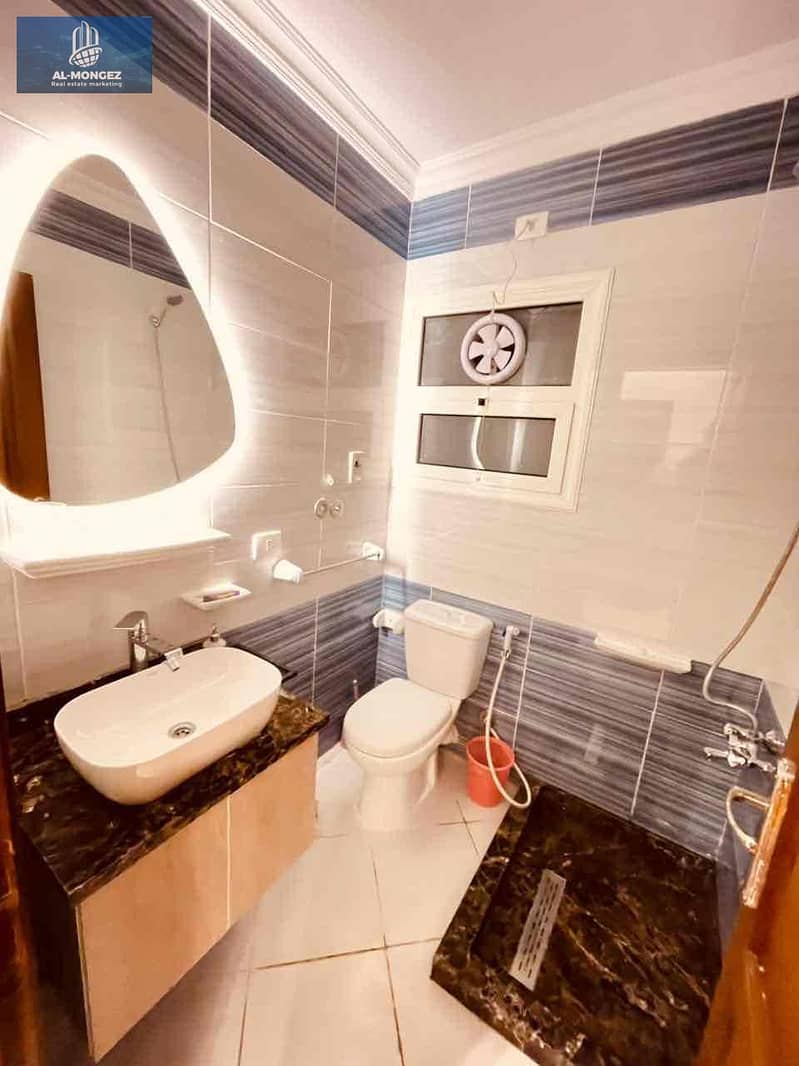 13 b22abf6f-6209-431d-9e85-56ac4f08c575. jpg