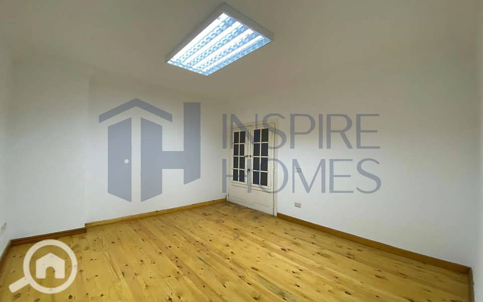 4 WhatsApp Image 2025-12-23 at 13.05. 13 (2). jpg