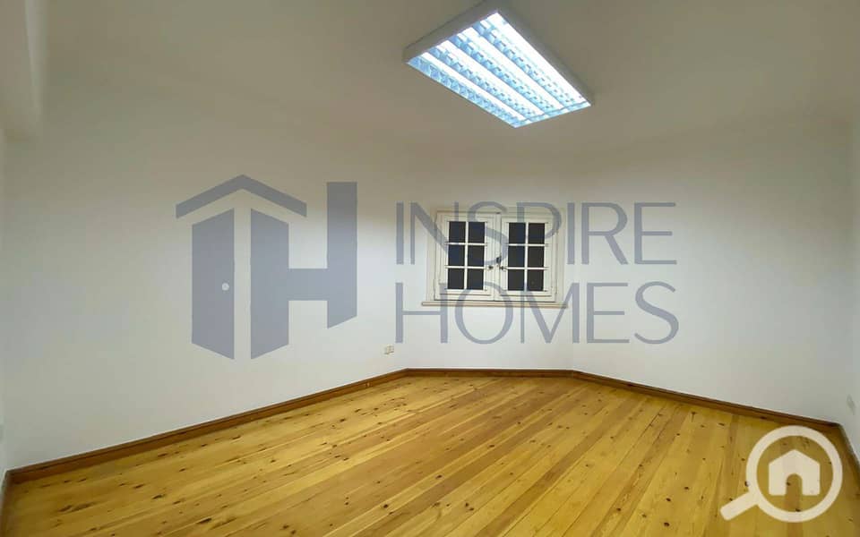 5 WhatsApp Image 2025-12-23 at 13.05. 13 (3). jpg