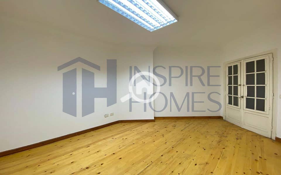 6 WhatsApp Image 2025-12-23 at 13.05. 13 (4). jpg