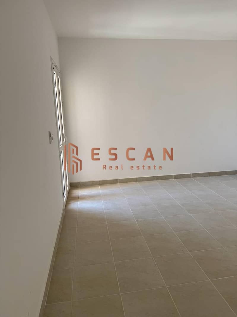 4 WhatsApp Image 2026-01-01 at 9.11. 55 PM. jpeg