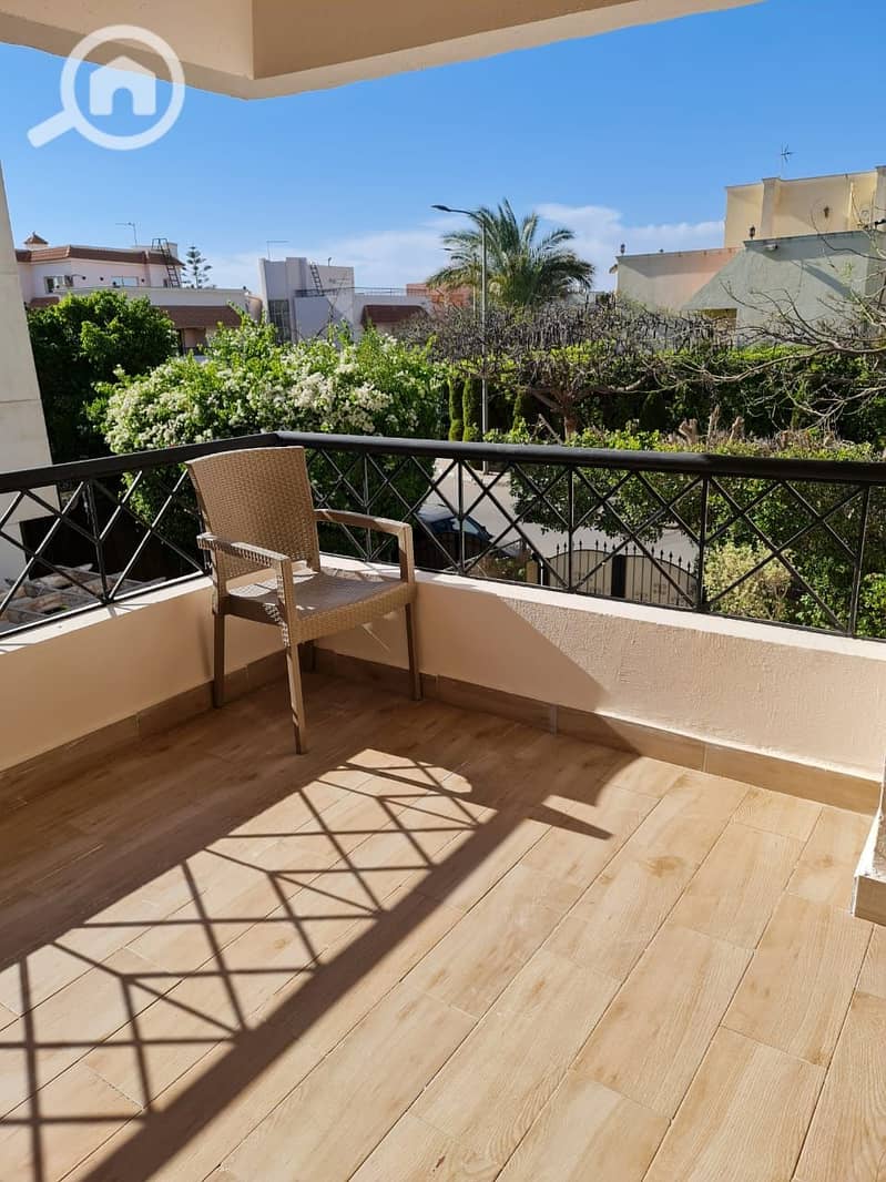 2 e11167a6-b584-42fa-870d-e051f43dfde9. jpeg