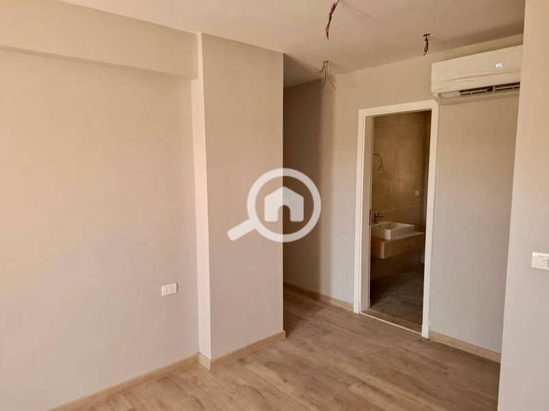 11 WhatsApp Image 2025-12-24 at 1.59. 12 PM (6). jpeg