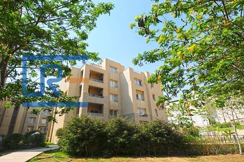 10 e493b107-6334-42de-86aa-da768d75a540. jpg