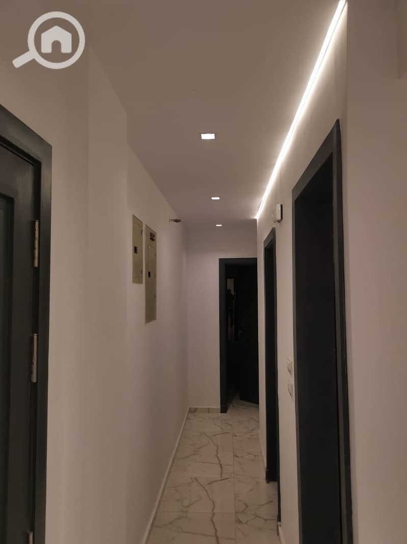 5 2470e9b2-12d7-4aee-a797-e7262afc85bd. jpeg