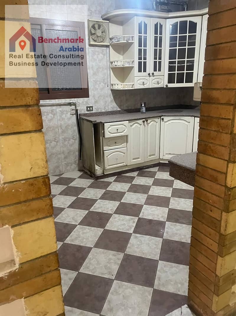 13 f3820e02-6ecd-47c9-b1e2-7500e7be1a2d. jpeg