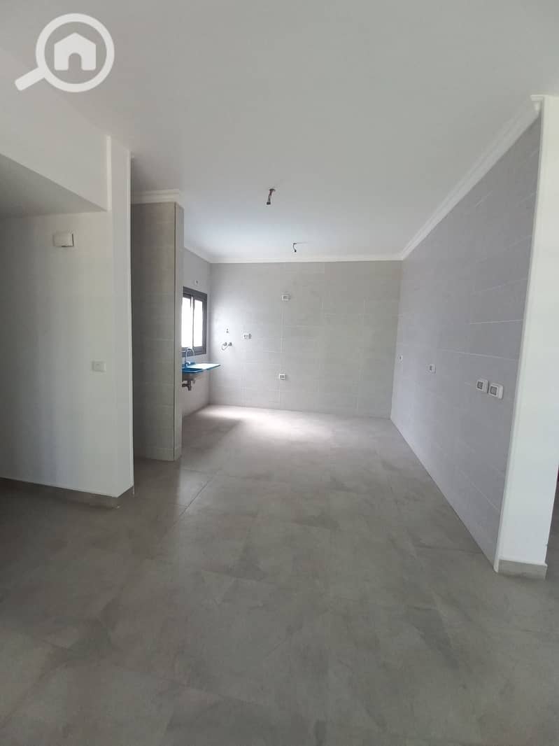 6 adebdcac-66d9-4b8f-bf25-3b3005a02b75. jpg