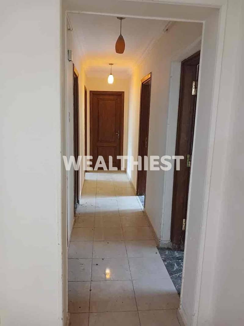 8 73115f0c-2cbb-457f-b886-8b67185d417c. jpg