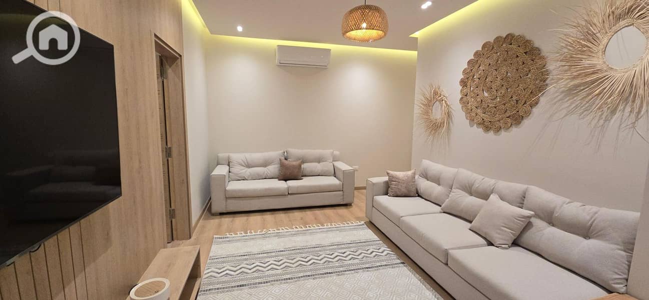 7 3b3ee6cd-c0cb-4437-b4e4-b549b0d5415e. jpg