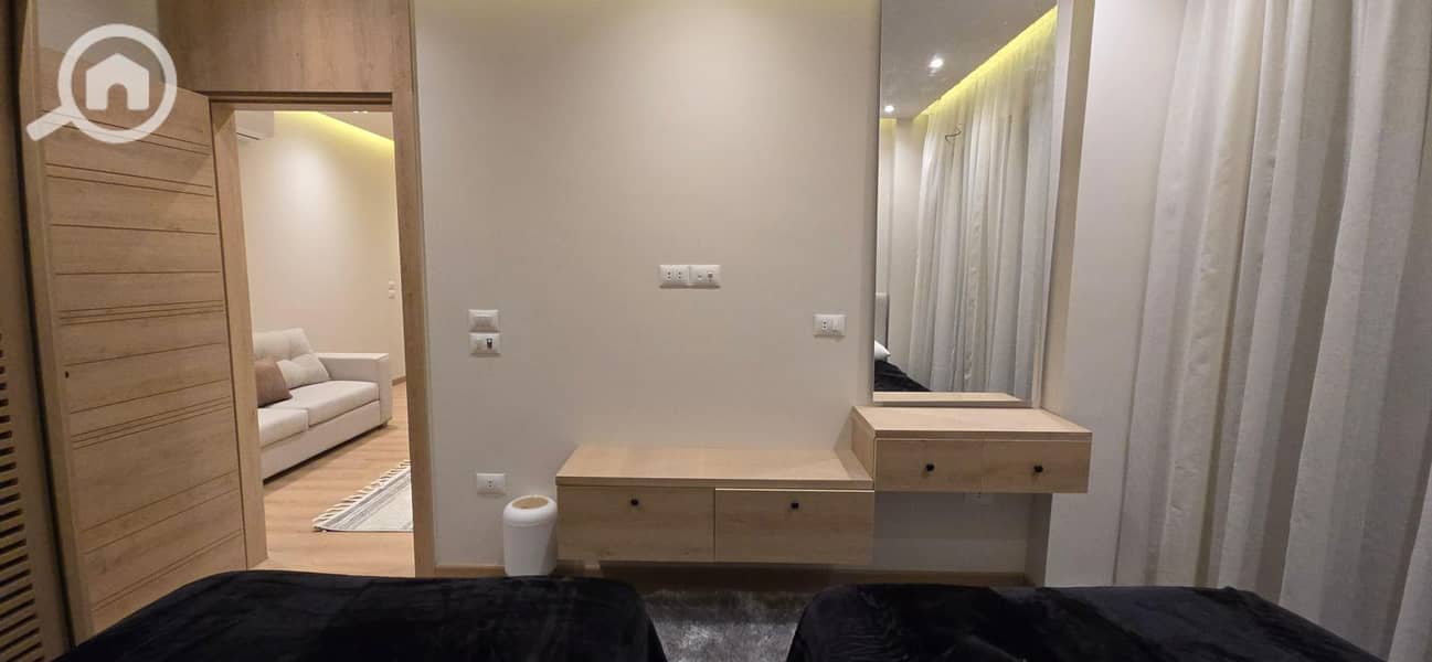 11 8a959ead-fb7d-4a6c-b7cd-2b5be3e8ede1. jpg