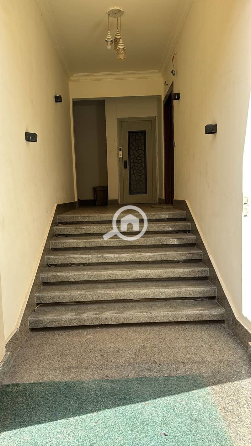 14 640db958-1917-4bce-8315-02aeecc94438. jpg