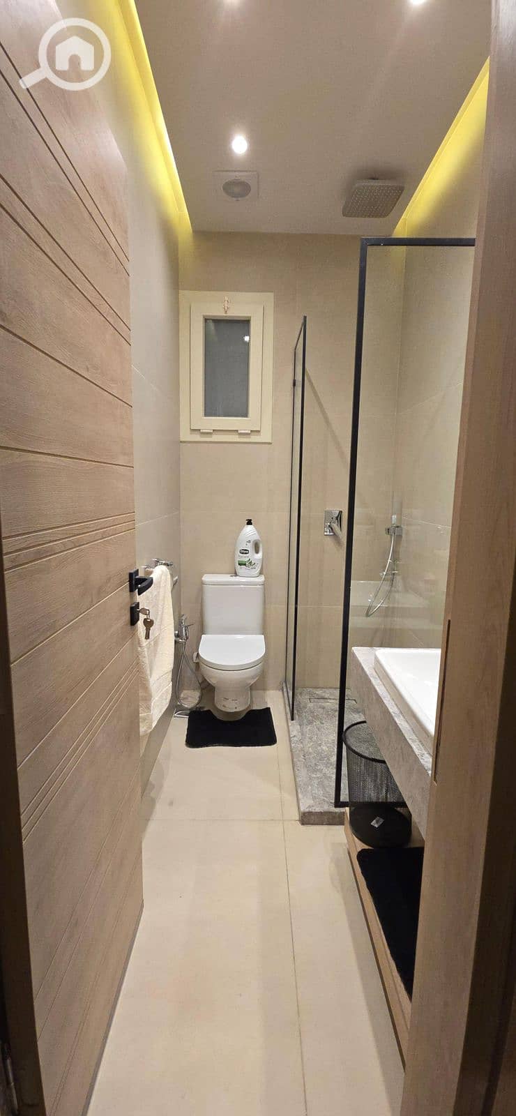 16 988e5127-0251-4d76-a1b2-e0b11a291e61. jpg