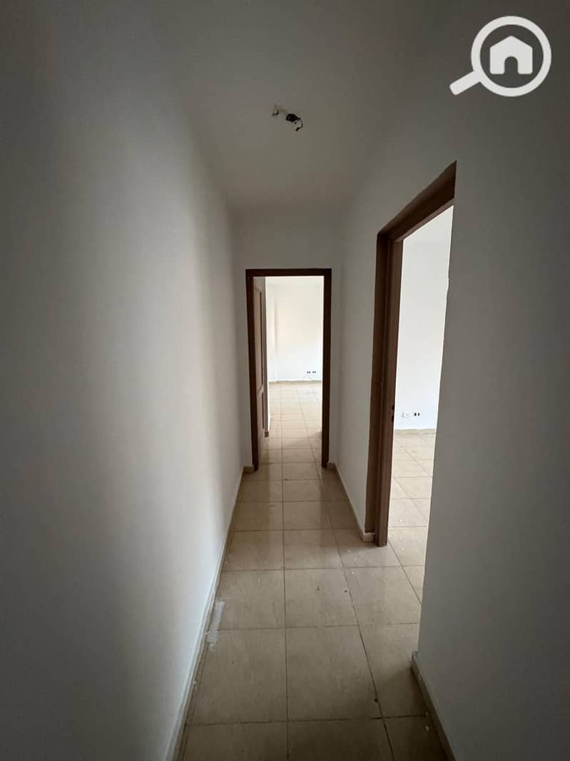 4 ca978f69-0e0f-4c6f-8c72-aa6c7b496b90. jpeg