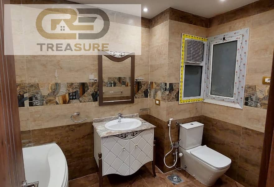 12 a2a100d4-3e37-41c0-a522-a3e3f667a017. jpg