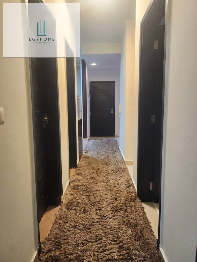 5 7f241c4c-8266-44d2-8ae8-73c62a3f9c03. jpg