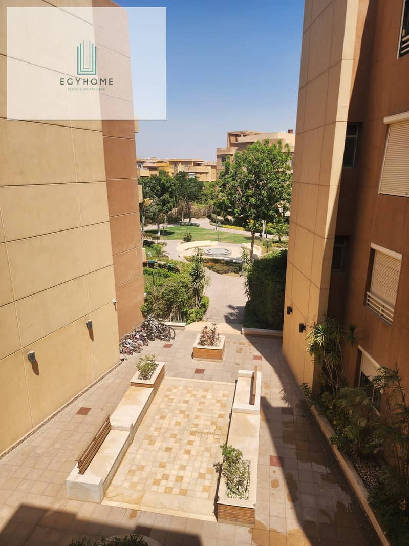 10 2137f6c5-7101-4a4e-a484-22653781a8e4. jpg