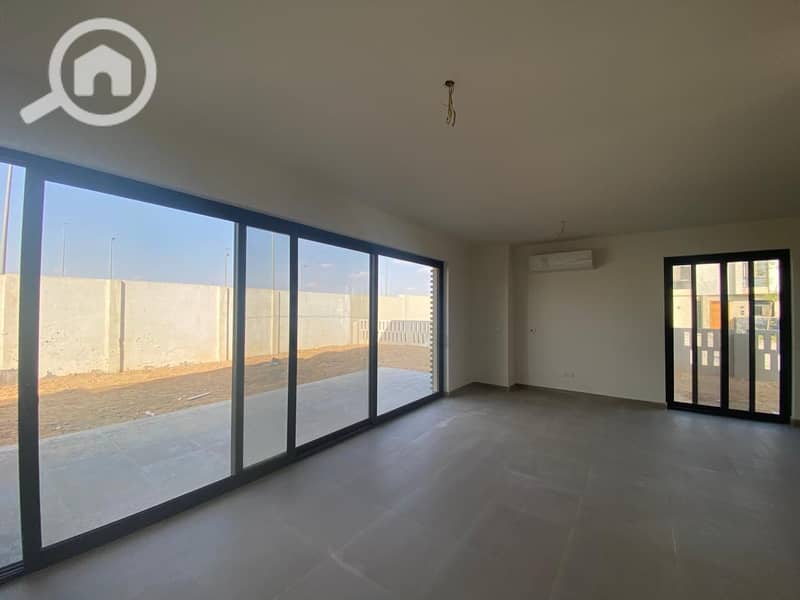 13 0d97f004-8642-489b-b561-0a81df1968ff. jpeg