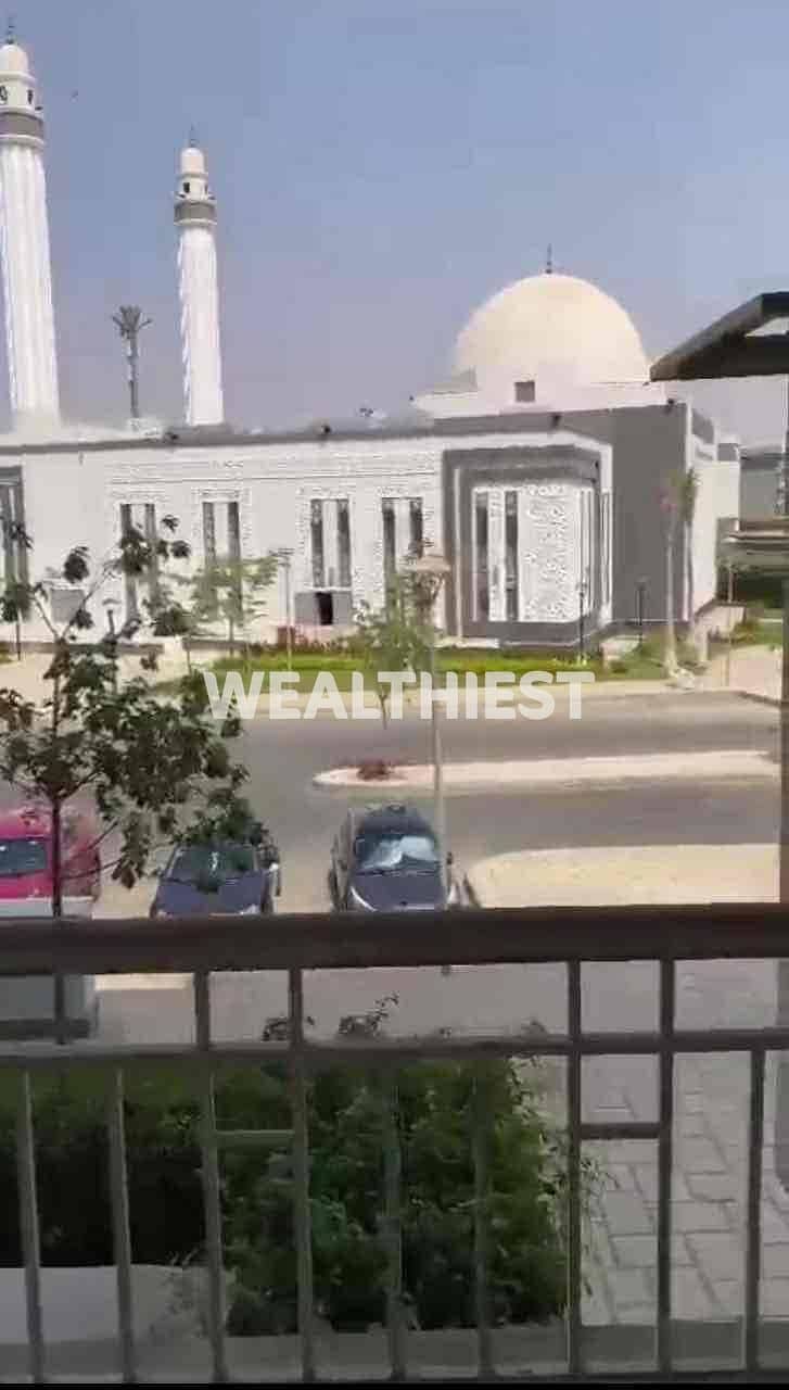 2 bd0ab044-677d-4c6c-8ac9-da01c485d9f5. jpg