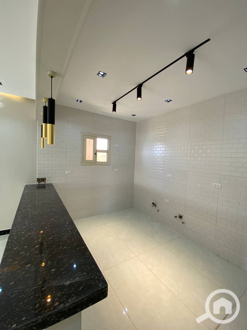 7 e745dfbe-bc53-48c2-848d-905818f5ea08. jpeg