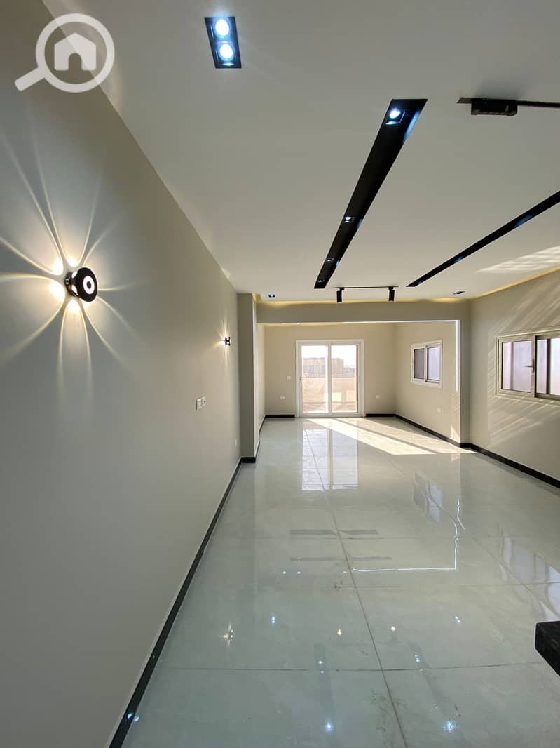 8 7224fb6e-d009-4f83-a473-388c2f5fe43a. jpeg