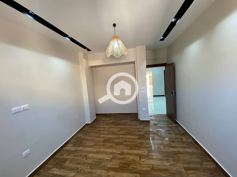 15 15364d33-b91a-4f5d-b01f-f12c94d25d8e. jpeg