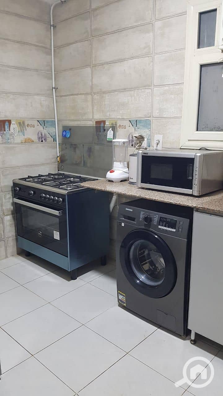 2 dcb75f6d-7760-4e38-a504-85c0252b199f. jpg