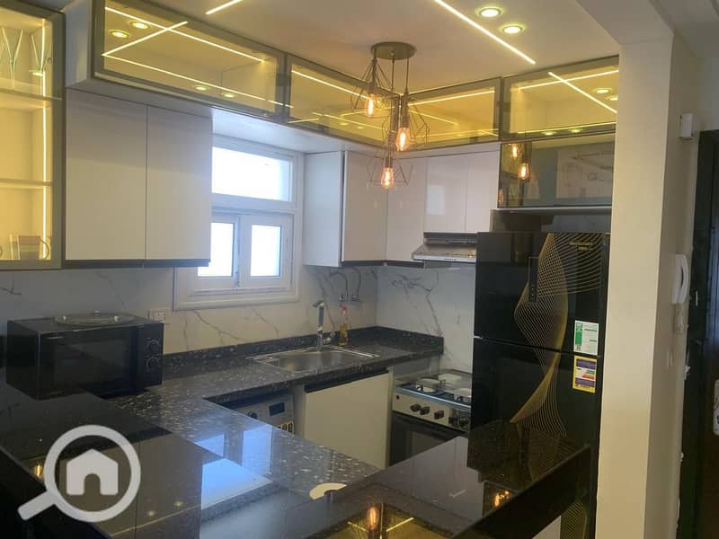 3 e3813e6b-d603-452b-93c8-3ece2f7725d6. jpg