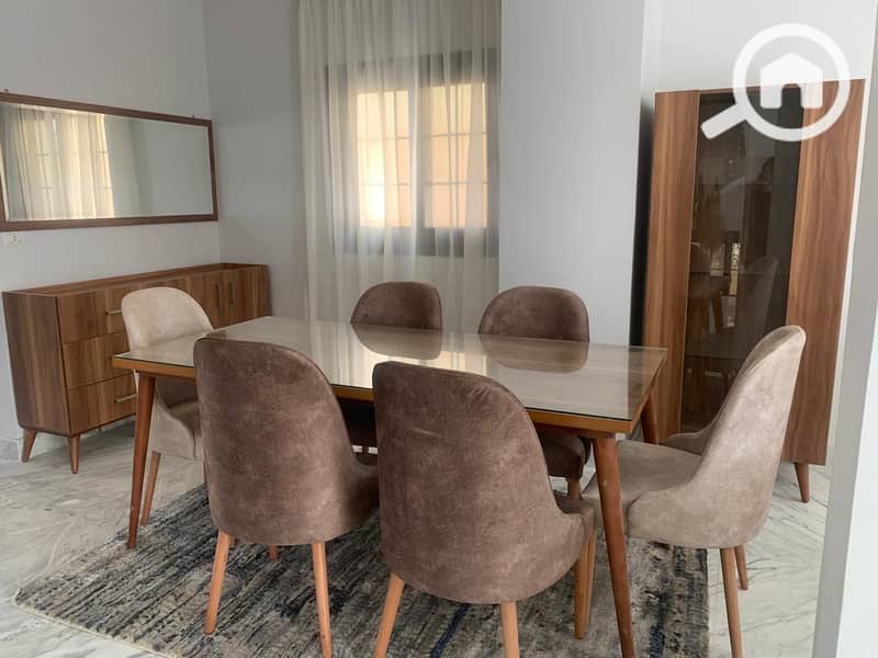 3 b7825823-64a3-424f-8f74-367a91239eee. jpeg