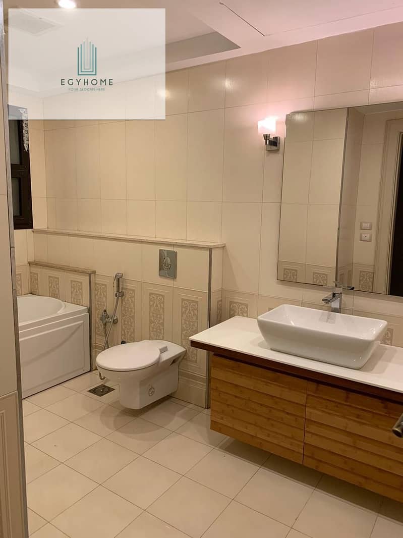 4 5eae5fe6-bdd5-4e37-a05c-d51db913a5bd. jpg