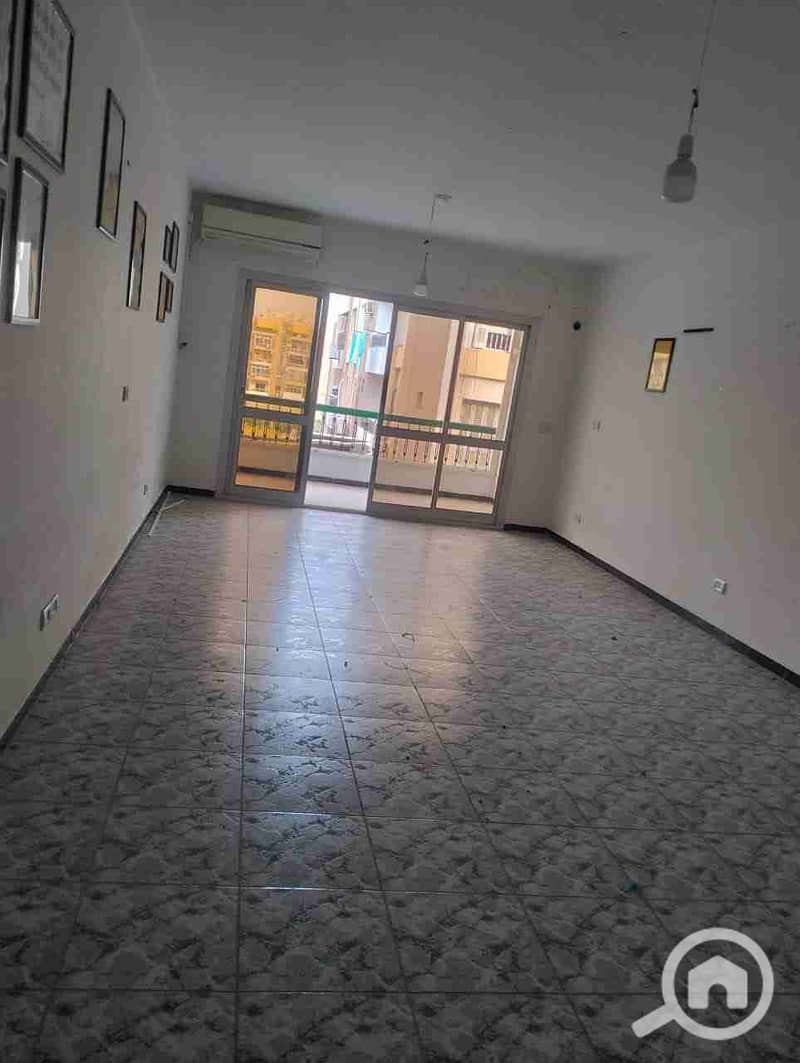 1000088735. jpg 1000088735. jpg