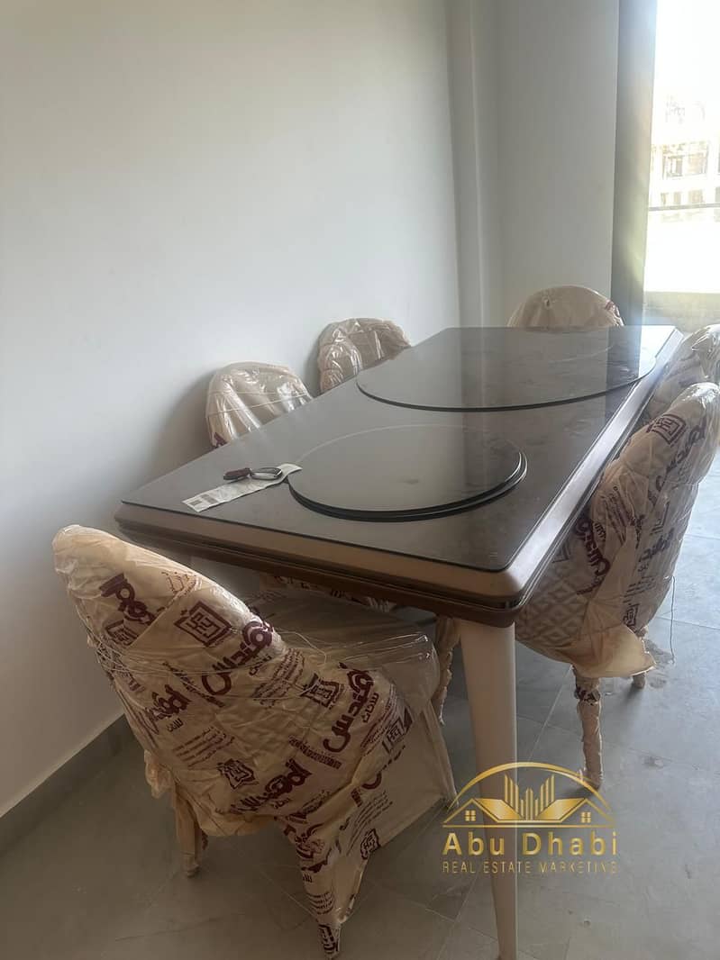 10 0ef10b45-d945-4375-99ff-089323d584ad. jpg