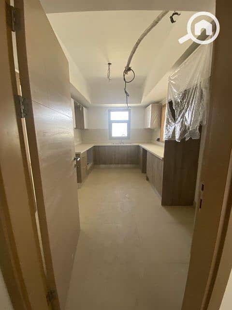 8 ef3030e9-13c8-4985-8af1-e9acfcfc4c31. jfif. jpg