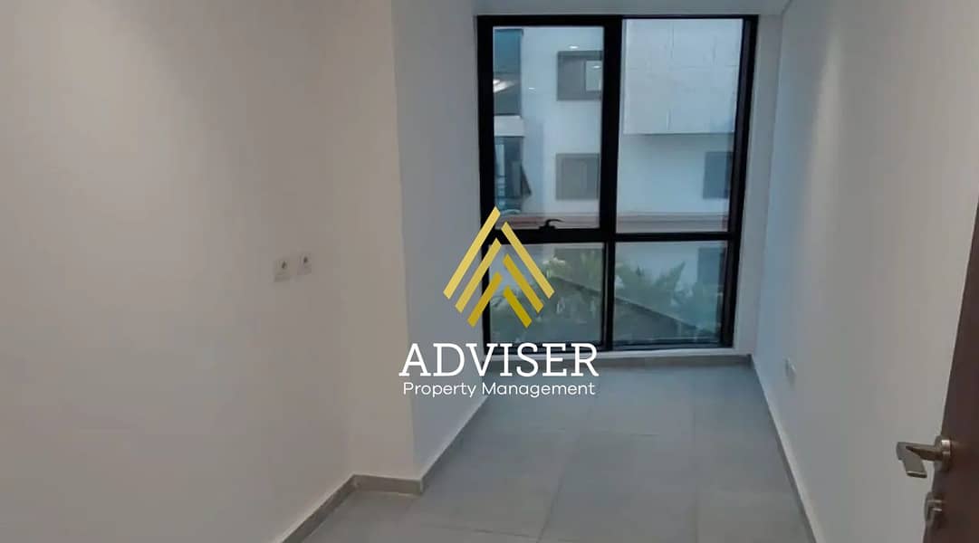 7 التجمع الخامس Finished clinic BANAFSEG البنفسج  for sale ready to move عيادة   استلام فوري متشطبة (54). jpg