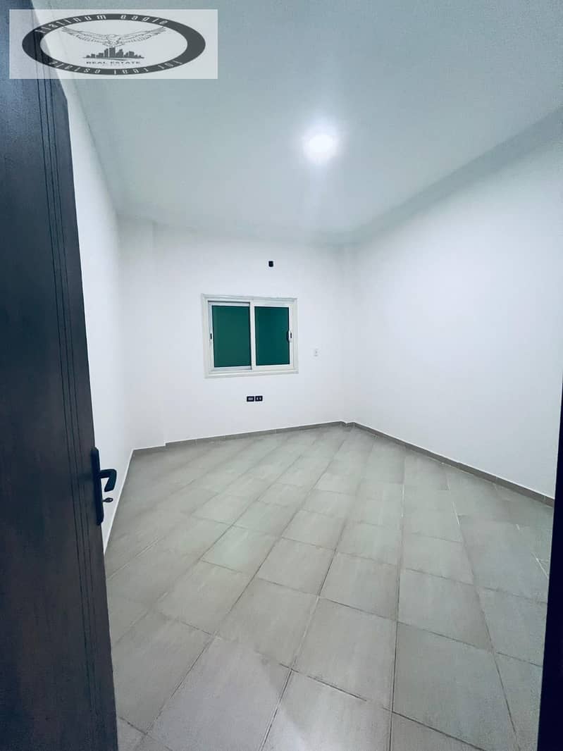 11 5c7cf8eb-125b-42af-bd46-f414b45fda8d. jpg