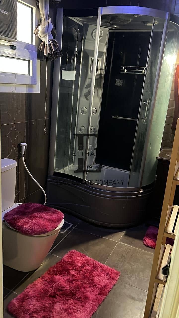 5 4aefa701-a2c7-40cb-a0ef-9d99d2a83ae1. jpeg