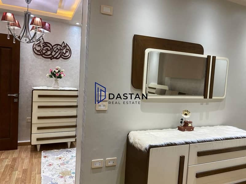 10 27d48281-a114-49d0-a4f4-e0f3bf6742c2. jpeg