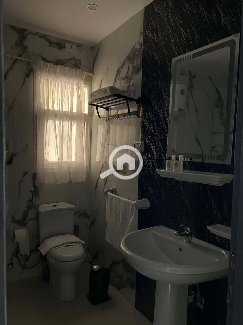 16 5b9a0a58-55ed-4110-8e63-3129a5bb44ce. jfif. png