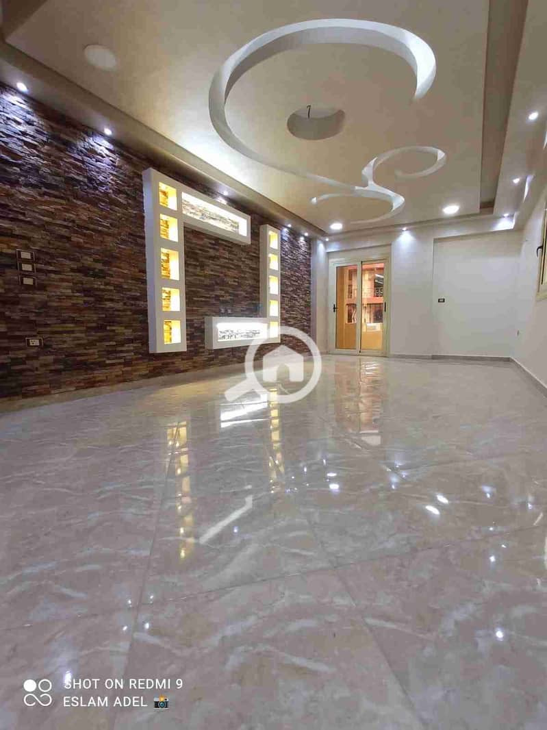 1000762401. jpg 1000762401. jpg