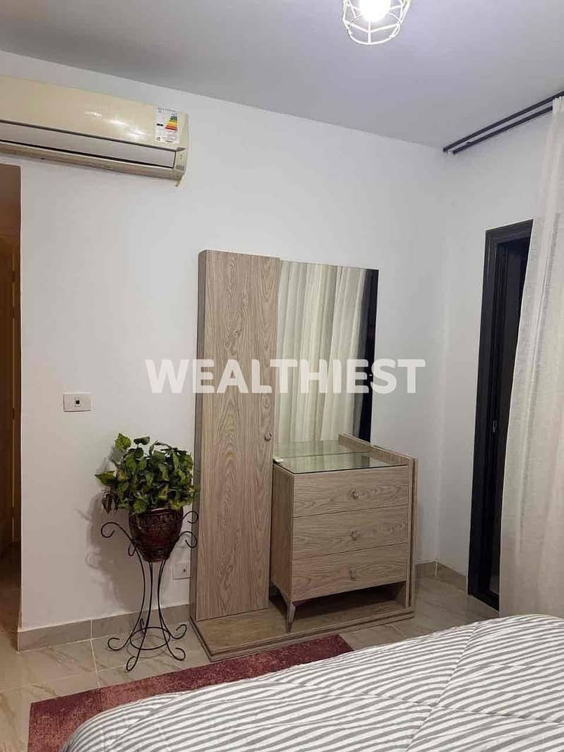 9 4e8bd42d-e652-4964-8398-ef657bfd34c0. jpg