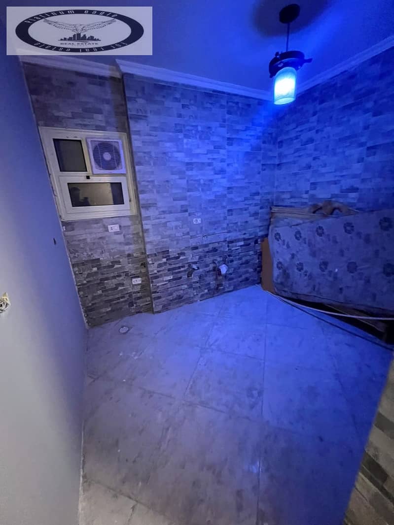 8 34708a46-5fb9-47f0-883a-abb20fa78f1a. jpg