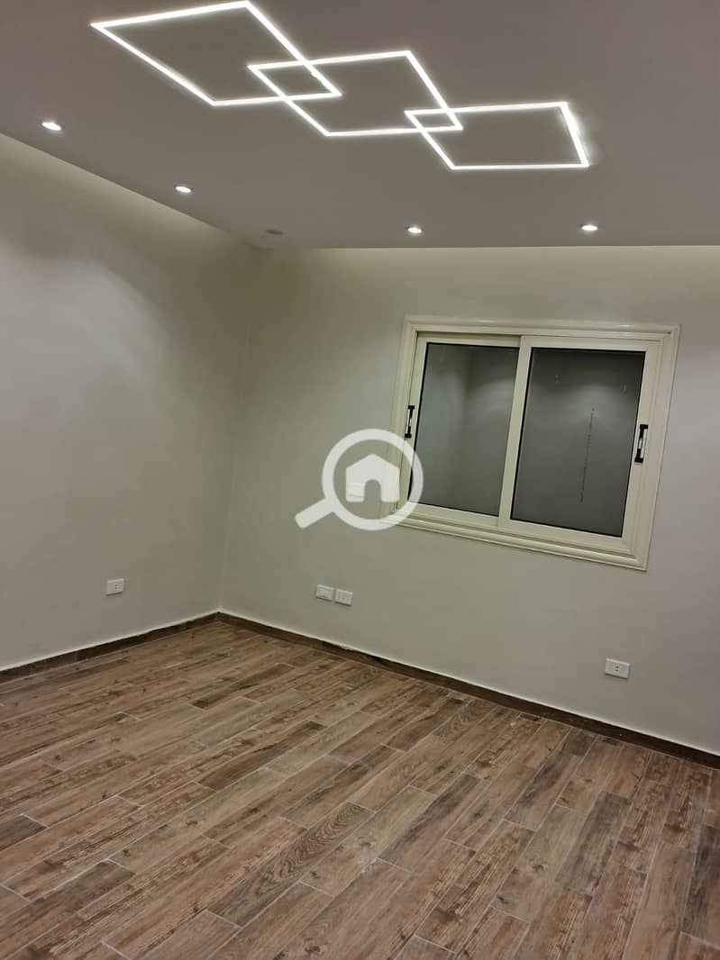 2 24859bbe-96f3-4195-a66c-d8e91dc53cc0. jpg