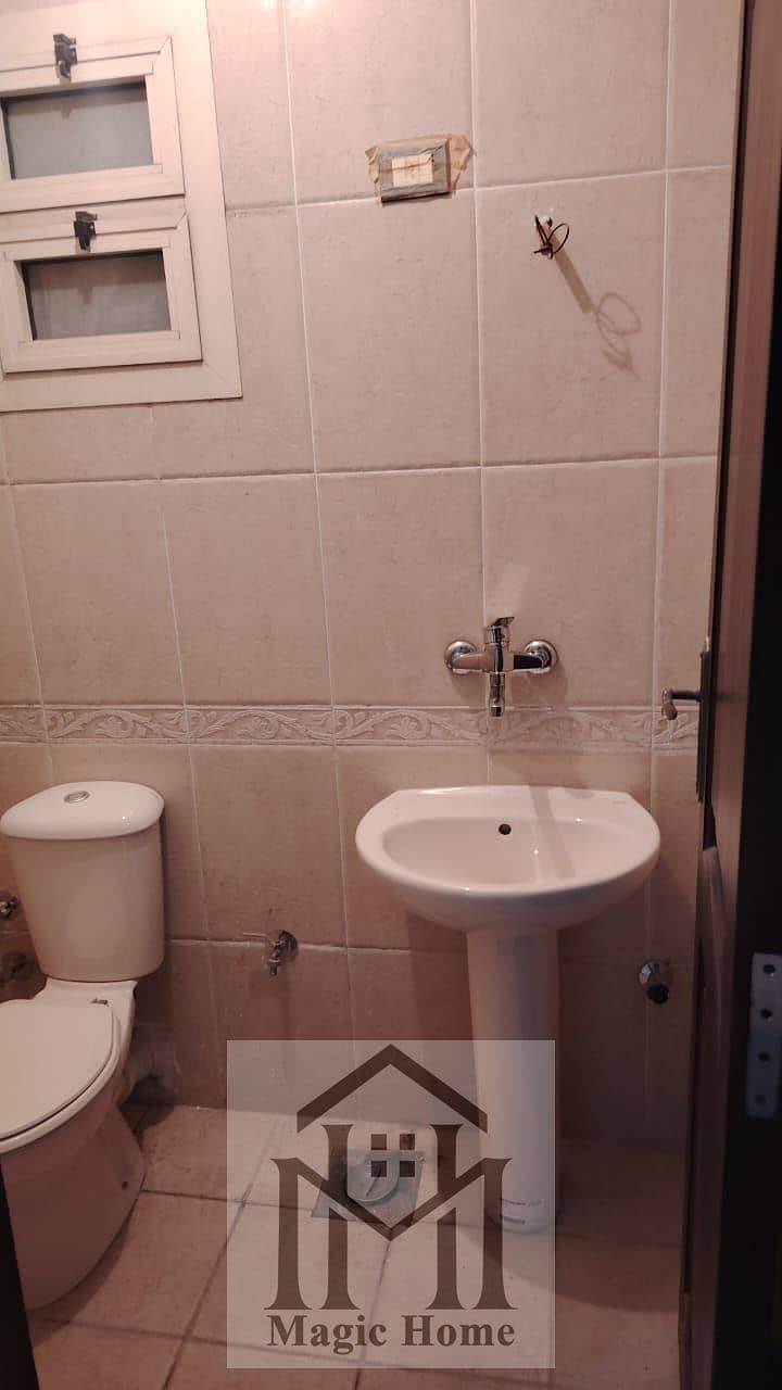 10 b95ebd49-a64a-4728-9621-057361e0ff11. jpg