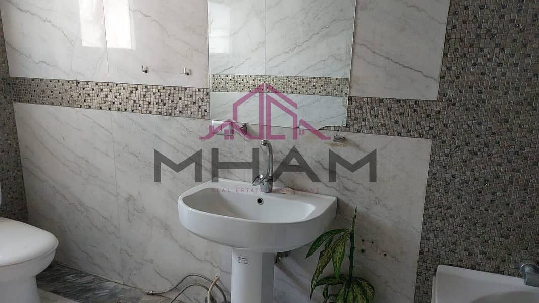 7 photo_5908935243731766430_y. jpg