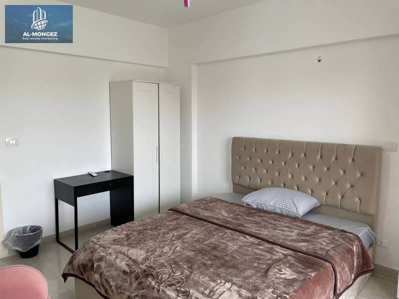 10 e621d84d-dc6b-4f1f-8342-4188f0fda851. jpg