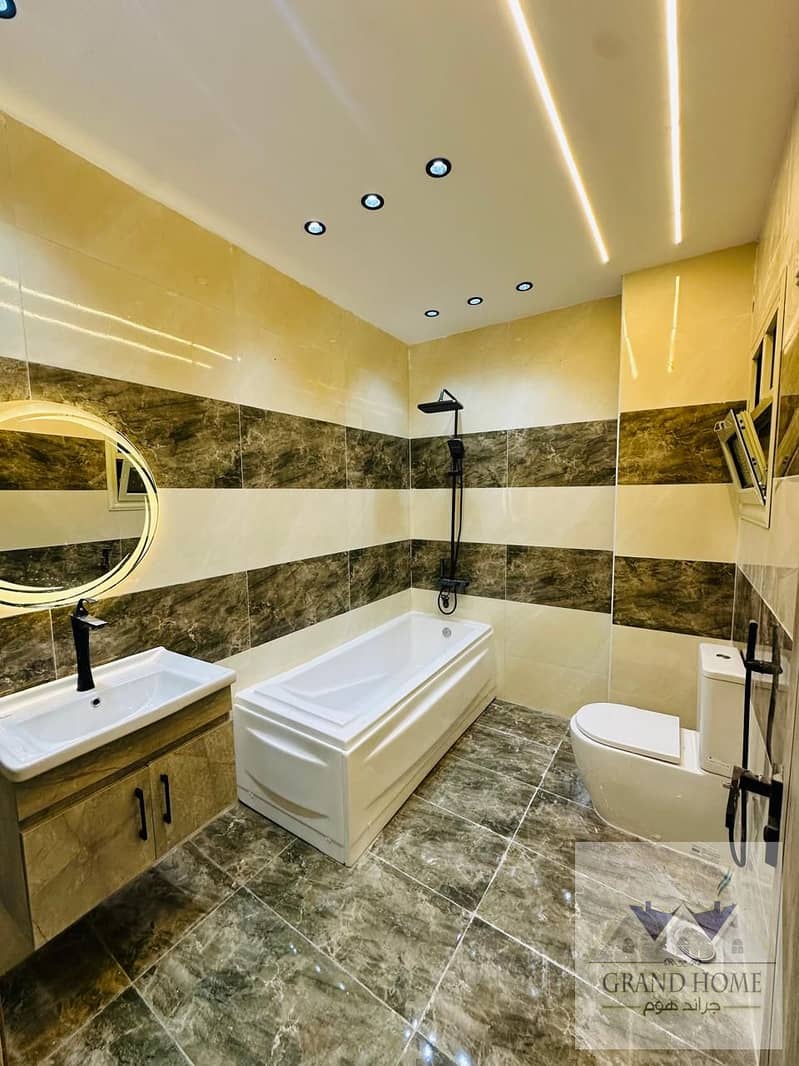 8 037089e8-4c17-4002-92bc-fbb0f8b4a3dc. jpg