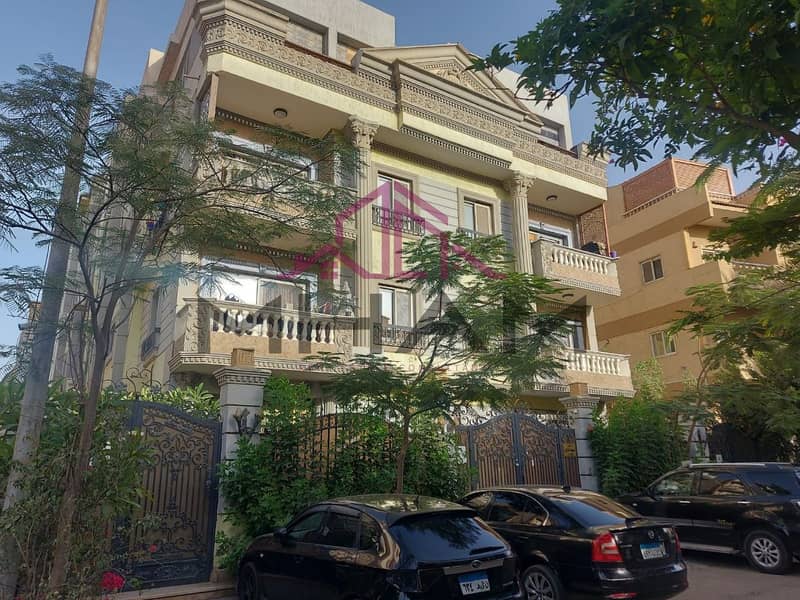 2 photo_5908935243731766083_y. jpg