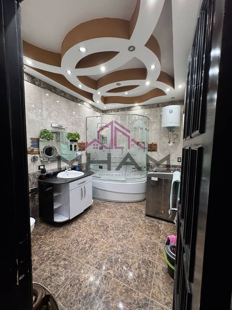 5 photo_5908935243731766071_y. jpg