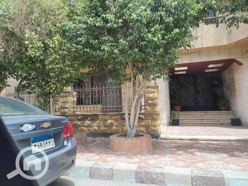 2 5581f754-45bf-43fd-b5c3-44708434e57f. jpg