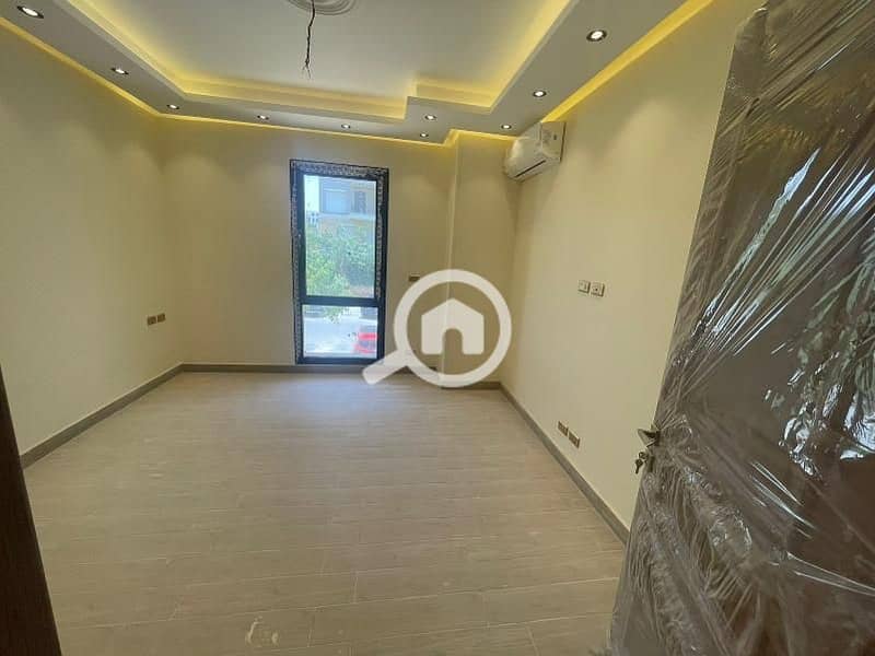 6 8d75c2c9-184a-4bdc-bb55-928d74eae0e8. jpg